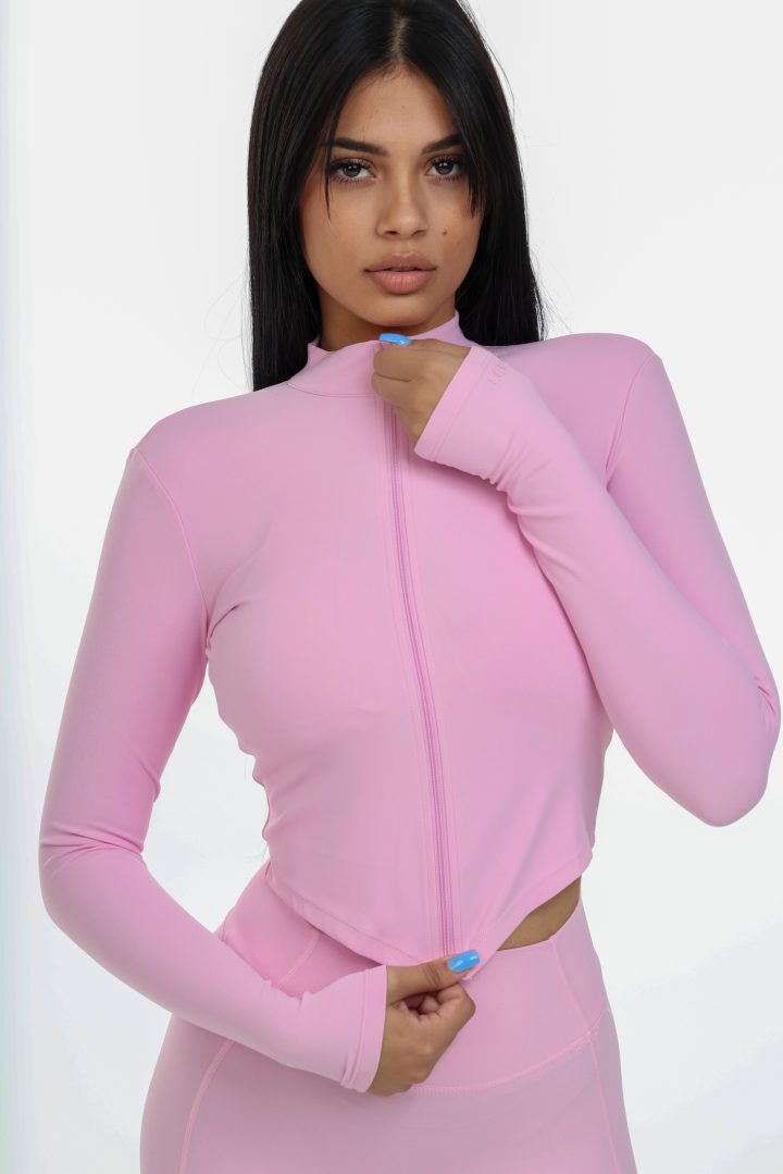 Facetune_19-09-2026-13-18-24