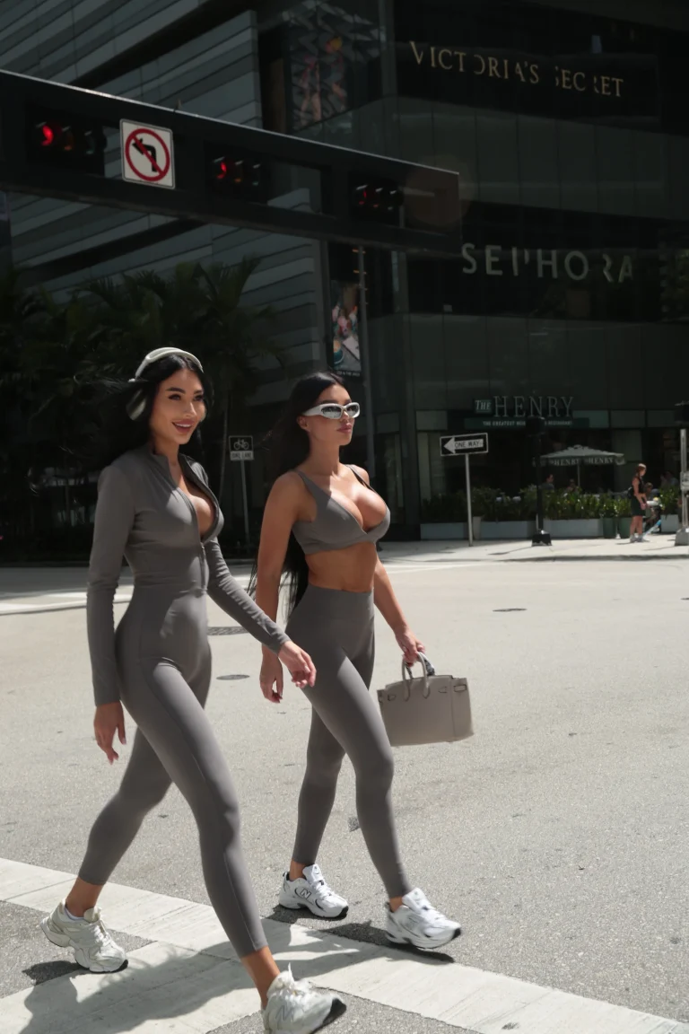 Facetune_28-10-2025-22-29-18